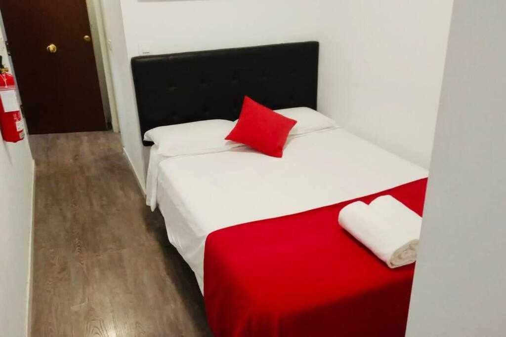 Comodo Y Agradable Estudio En Madrid Centro A5 Esterno foto